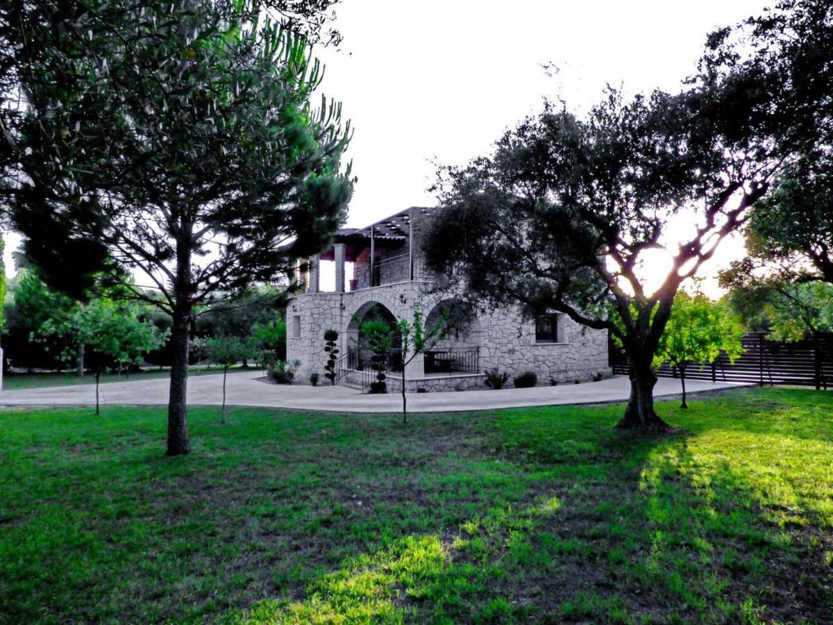 Rouveli Villa With Private Garden And Barbeque Tragaki Zewnętrze zdjęcie